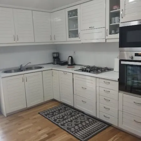 Ergina Park Apartamento *